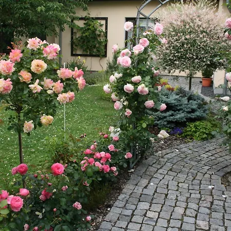 Na Vodách Hotel
